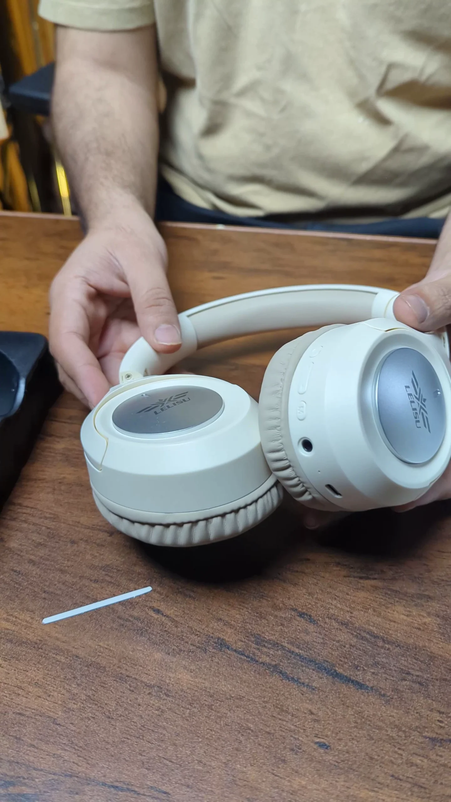 Lelisu LS-269 Wireless Bluetooth Headphones - Premium Bass Sound | HZ KART